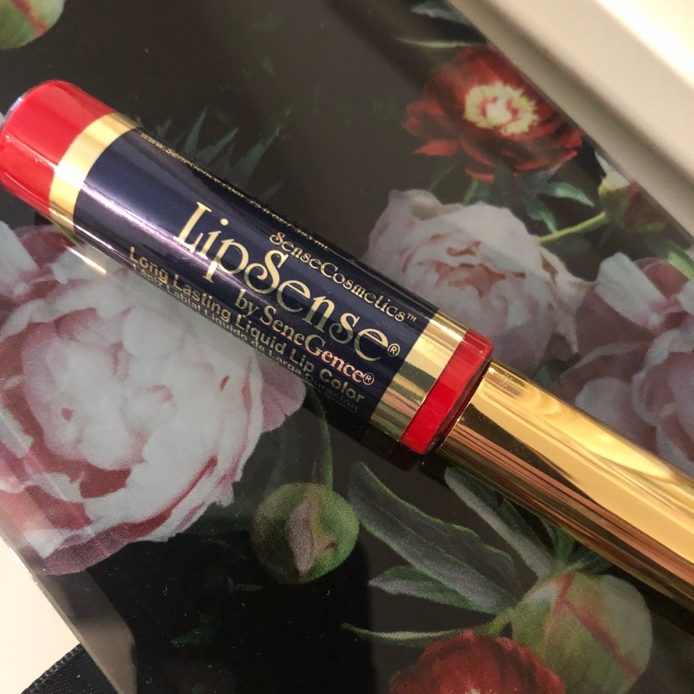Lipsence NWT